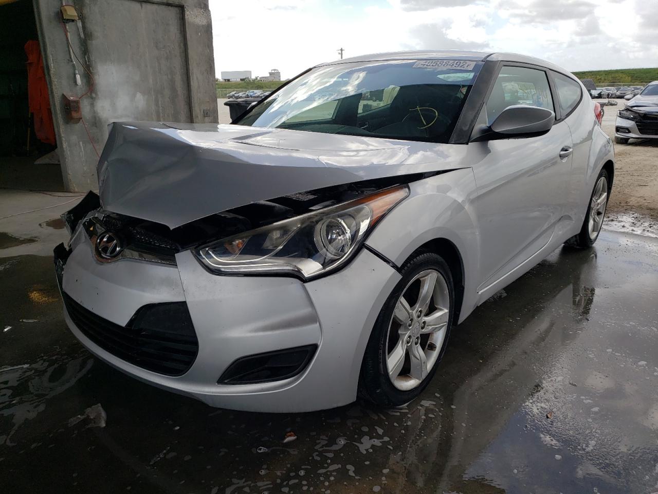 Photo 2 from auction – 2012 HYUNDAI VELOSTER with VIN KMHTC6AD8CU046516