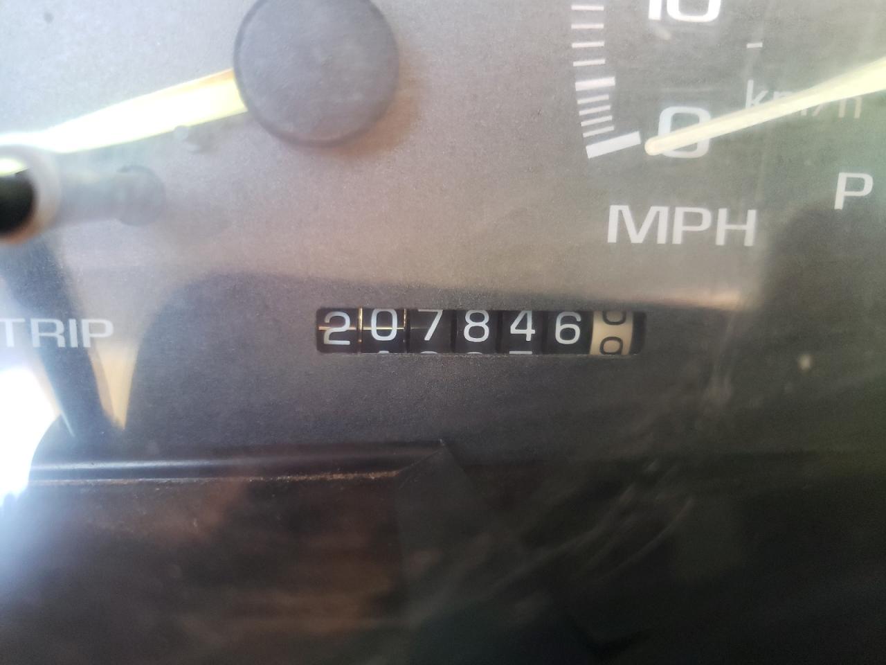 Photo 8 from auction – 1998 CHEVROLET GMT-400 C1 with VIN 2GCEC19MXW1268642