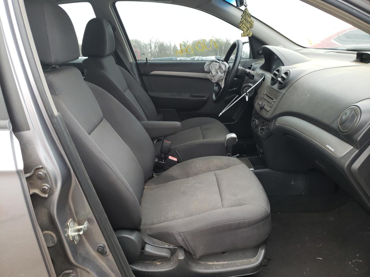 Photo 5 from auction – 2009 CHEVROLET AVEO LS with VIN KL1TD56E79B617258