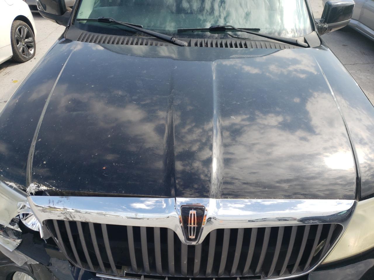 Photo 7 from auction – 2003 LINCOLN NAVIGATOR with VIN 5LMFU28R93LJ03894