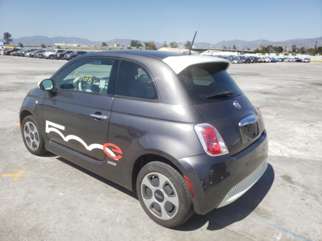 Photo 3 from auction – 2014 FIAT 500 ELECTR with VIN 3C3CFFGE3ET189659
