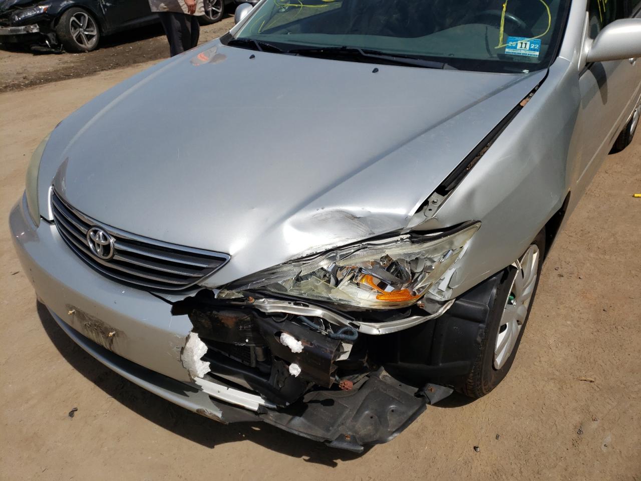 Photo 9 from auction – 2005 TOYOTA CAMRY LE with VIN 4T1BE32K15U435342