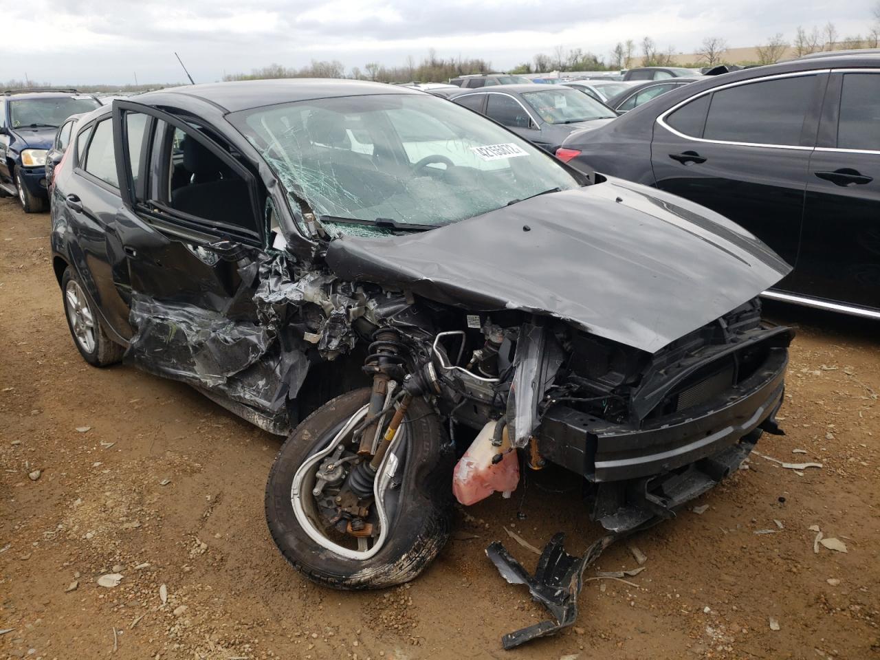 FORD FIESTA SE 2019 with VIN 3FADP4EJ2KM127246 - Photo from auction