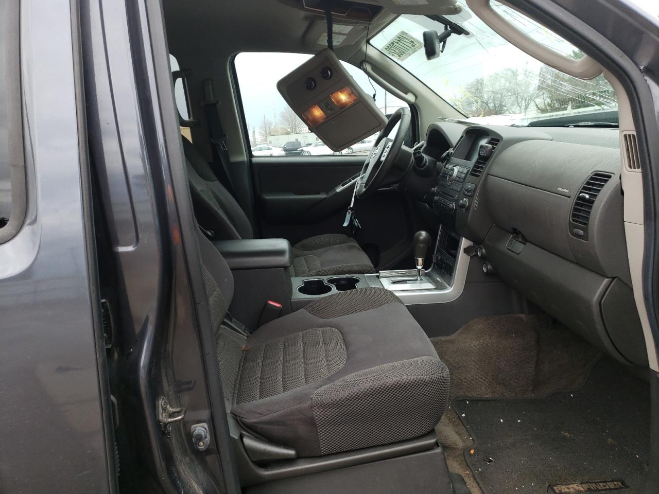 Photo 5 from auction – 2011 NISSAN PATHFINDER with VIN 5N1AR1NB9BC613449