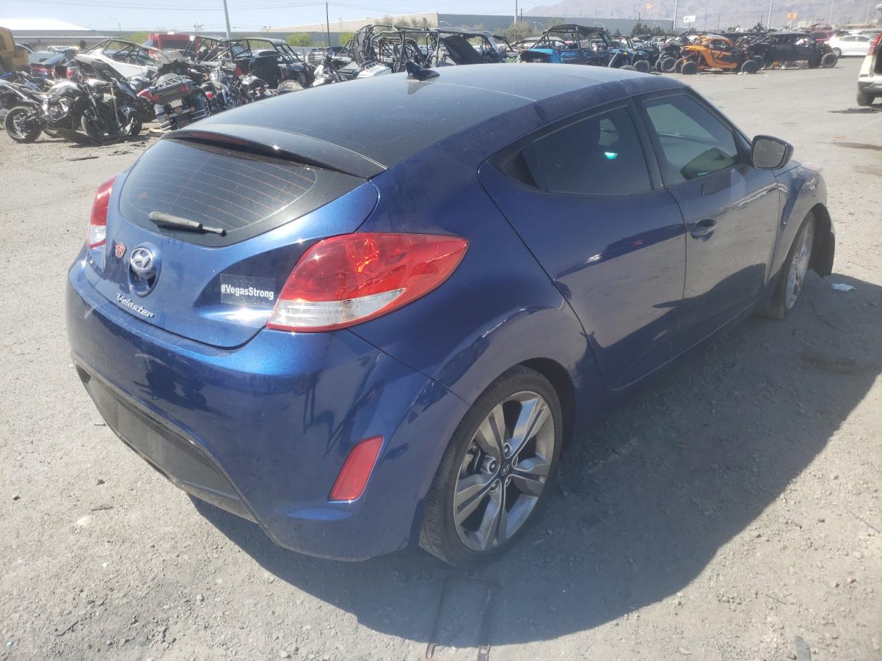 Photo 4 from auction – 2017 HYUNDAI VELOSTER with VIN KMHTC6AD9HU316232