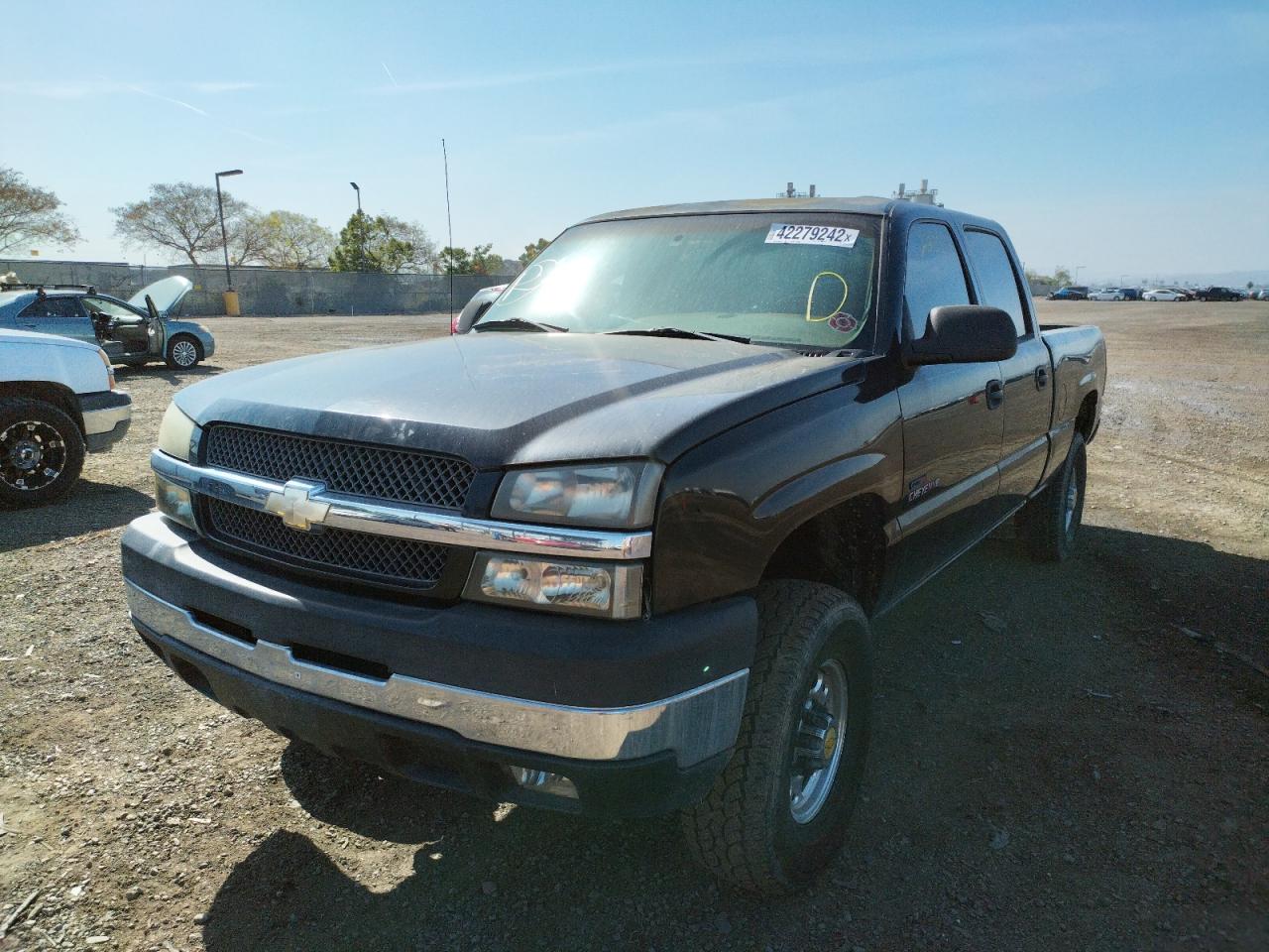 Photo 2 from auction – 2003 CHEVROLET SILVERADO with VIN 1GCHC23183F251523