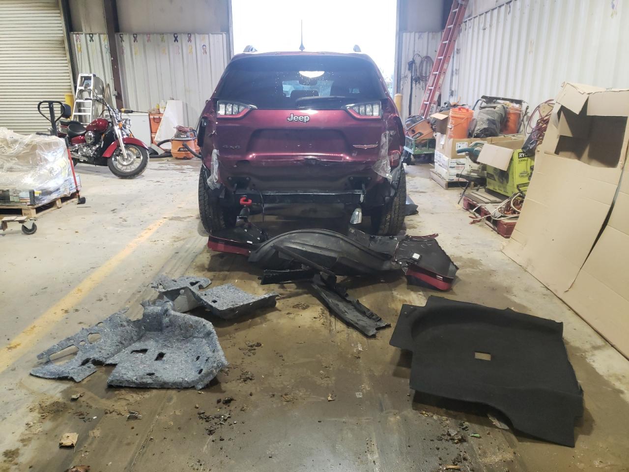 Photo 9 from auction – 2019 JEEP CHEROKEE T with VIN 1C4PJMBX0KD185854