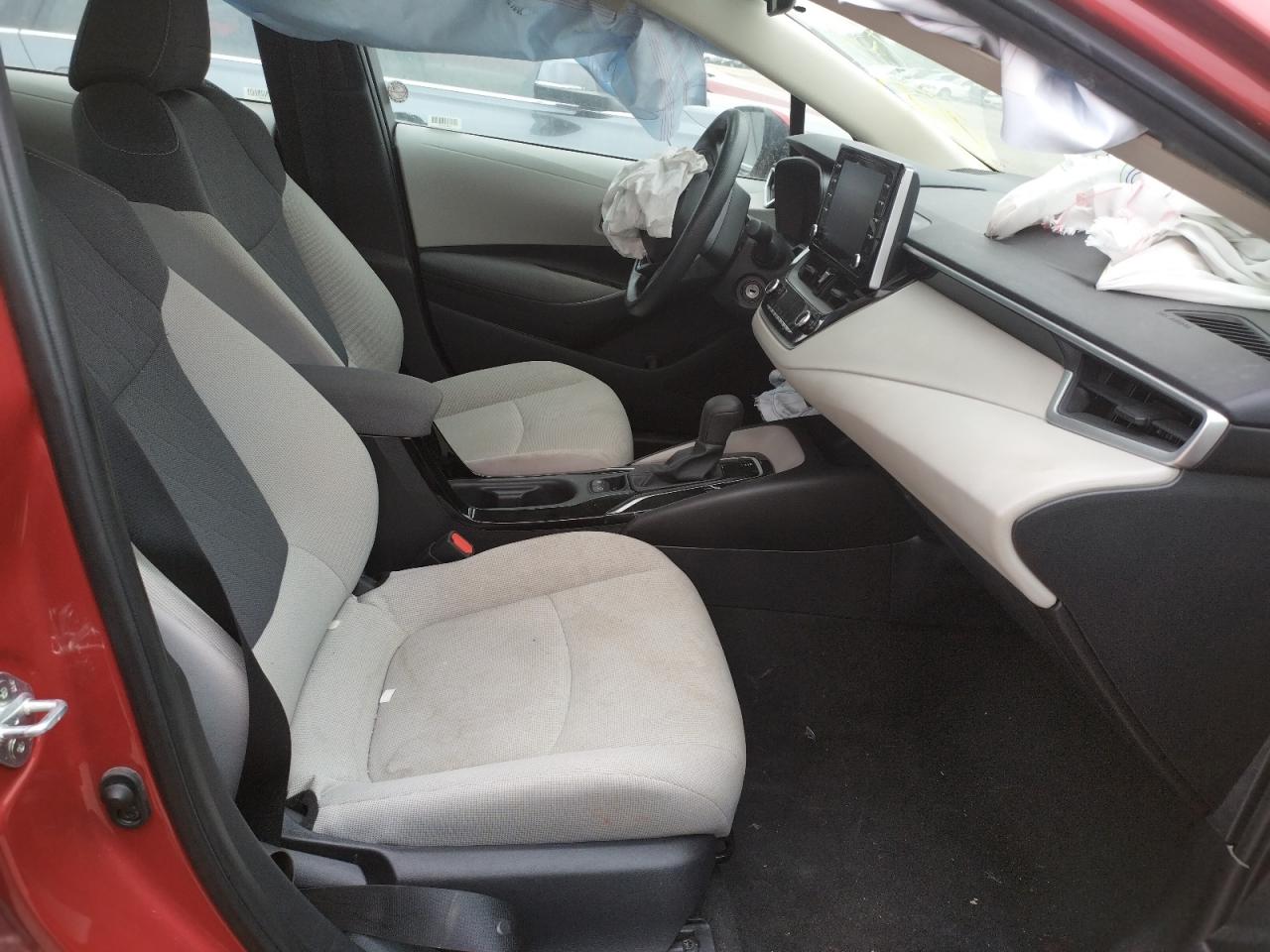 Photo 5 from auction – 2021 TOYOTA COROLLA LE with VIN 5YFEPMAE1MP207026