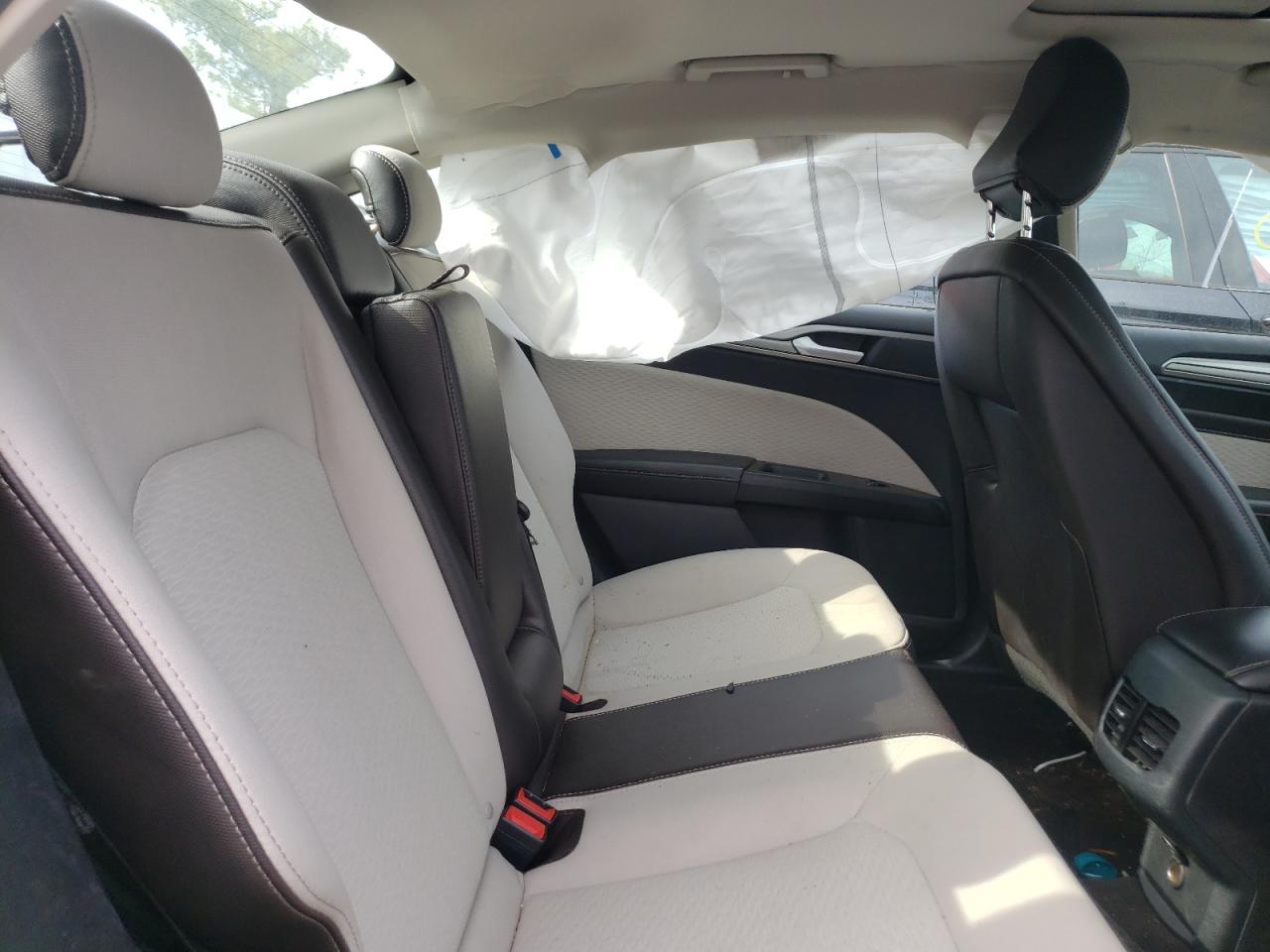 Photo 6 from auction – 2020 FORD FUSION SE with VIN 3FA6P0HD7LR248060