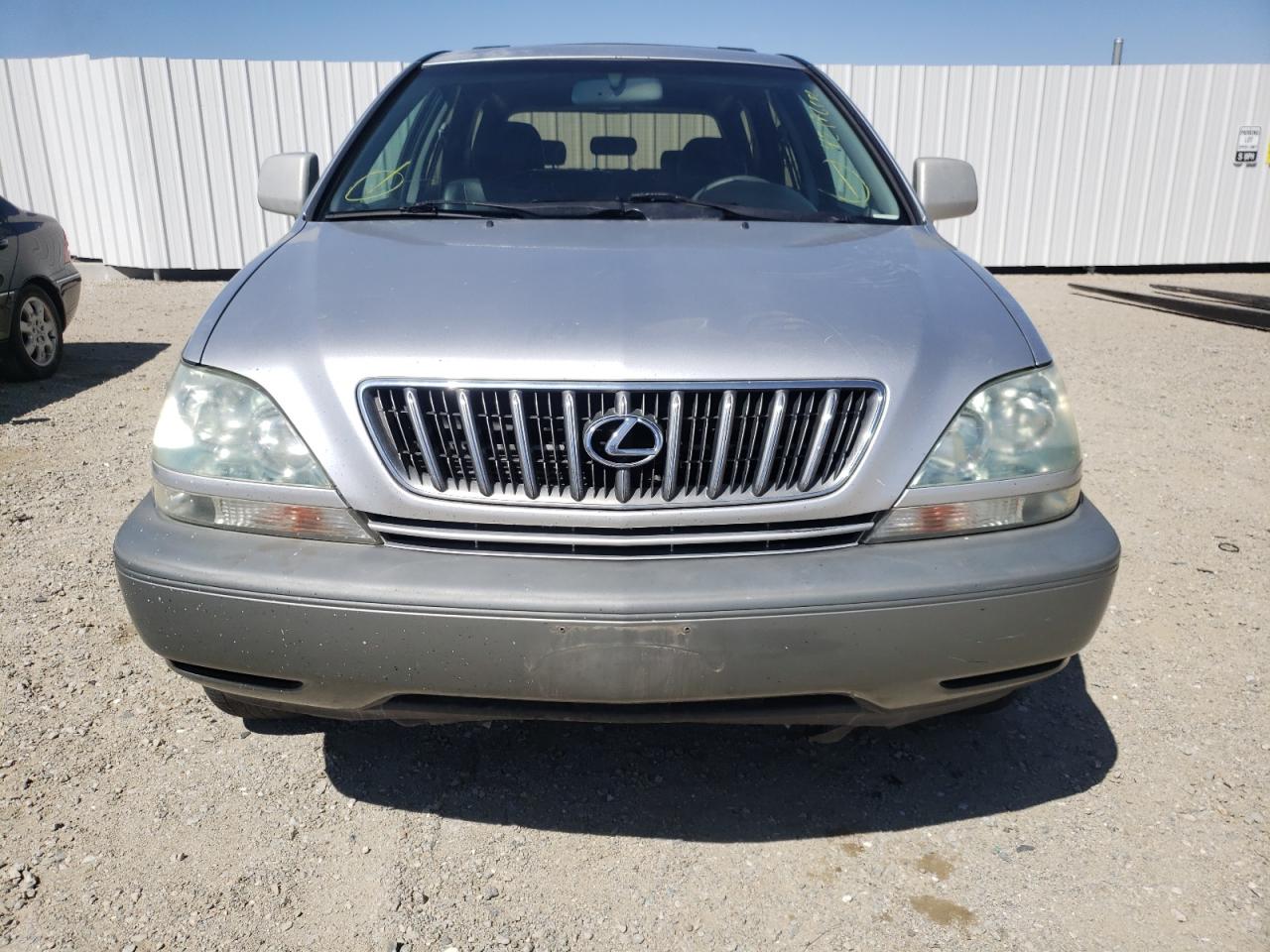 Photo 9 from auction – 2002 LEXUS RX 300 with VIN JTJGF10U420131504