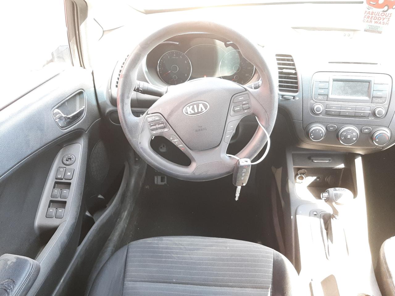 Photo 9 from auction – 2014 KIA FORTE LX with VIN KNAFX4A67E5062714