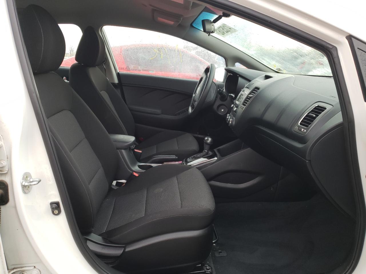 Фото 5 с аукциона – 2018 KIA FORTE с VIN 3KPFK4A71JE232669