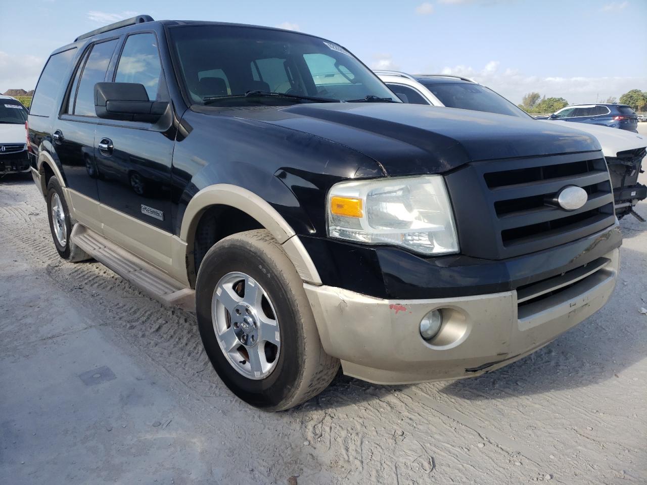 FORD EXPEDITION 2007 with VIN 1FMFU175X7LA47644 - Photo from auction