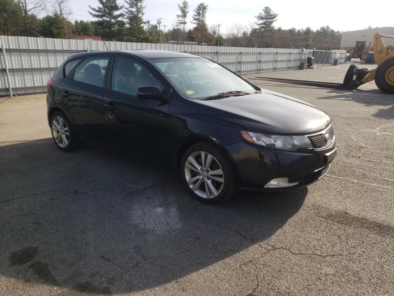 KIA FORTE SX 2013 with VIN KNAFW5A34D5690243 - Photo from auction