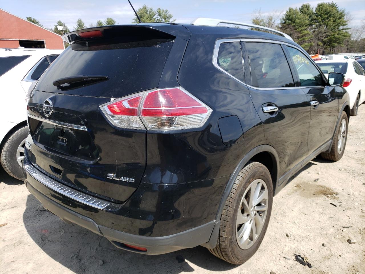 Photo 4 from auction – 2015 NISSAN ROGUE S with VIN 5N1AT2MV2FC769485