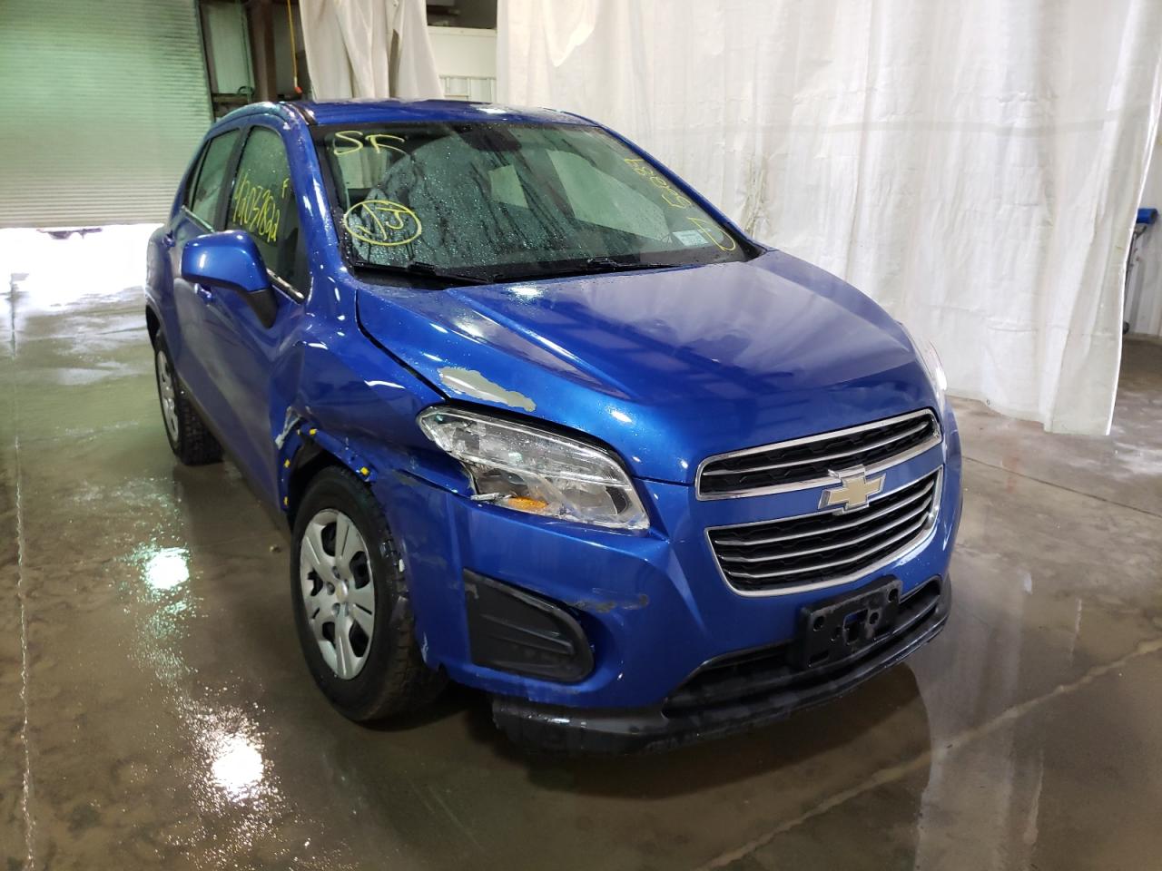 CHEVROLET TRAX LS 2016 with VIN KL7CJKSB7GB537691 - Photo from auction