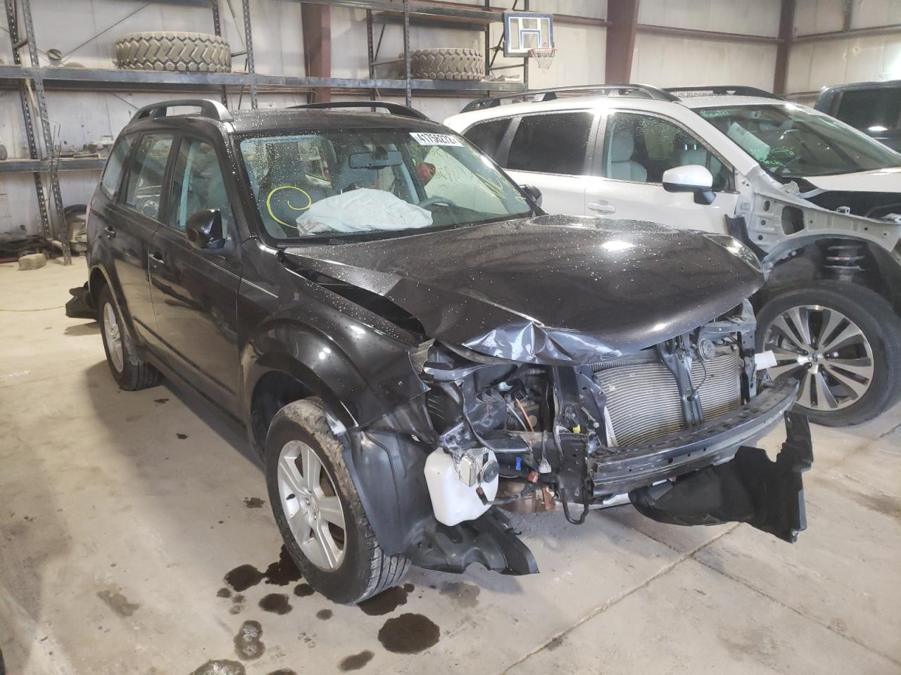 SUBARU FORESTER X 2010 with VIN JF2SH6BC6AH903303 - Photo from auction