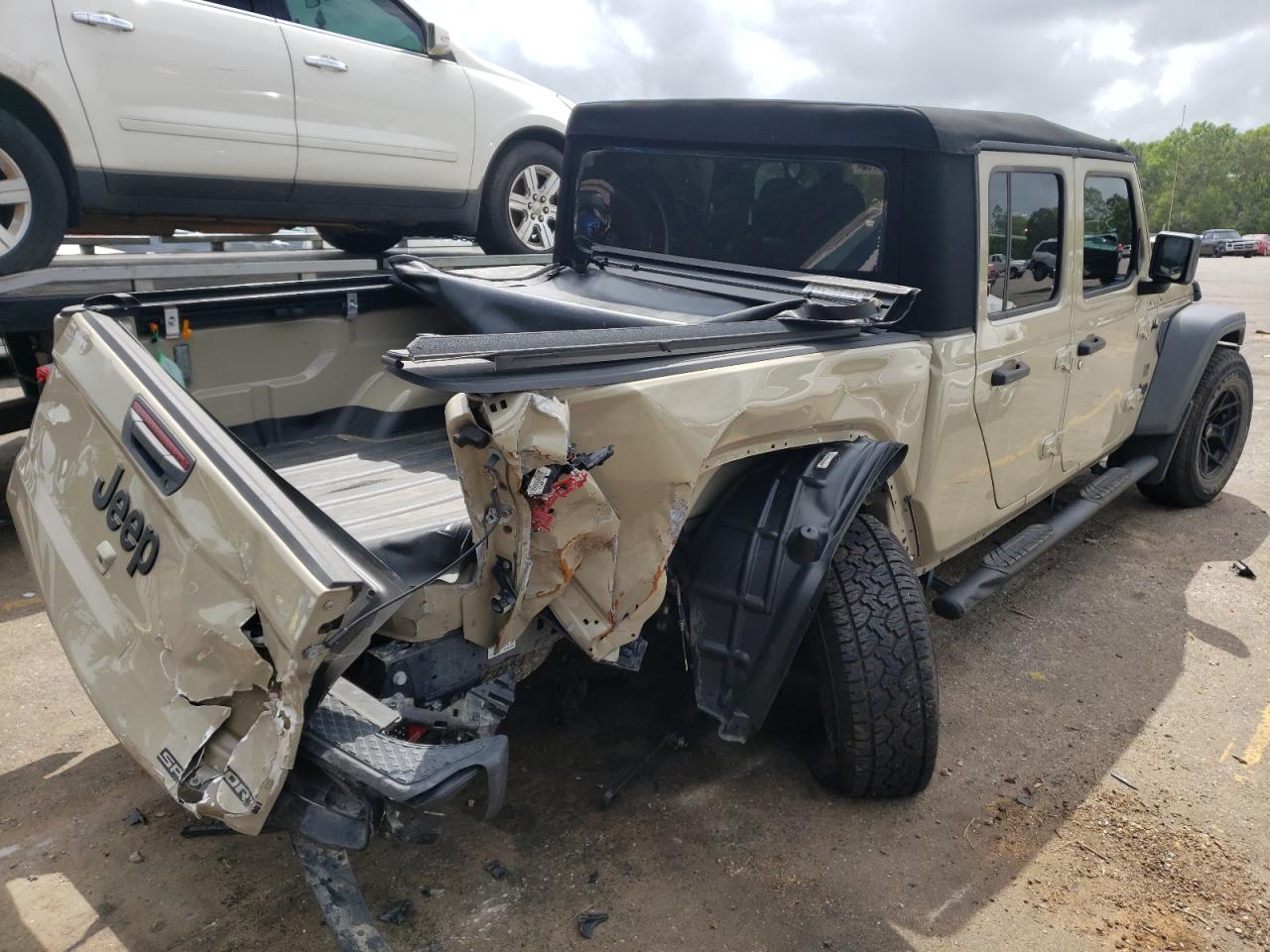 Photo 4 from auction – 2020 JEEP GLADIATOR with VIN 1C6HJTAG0LL158331