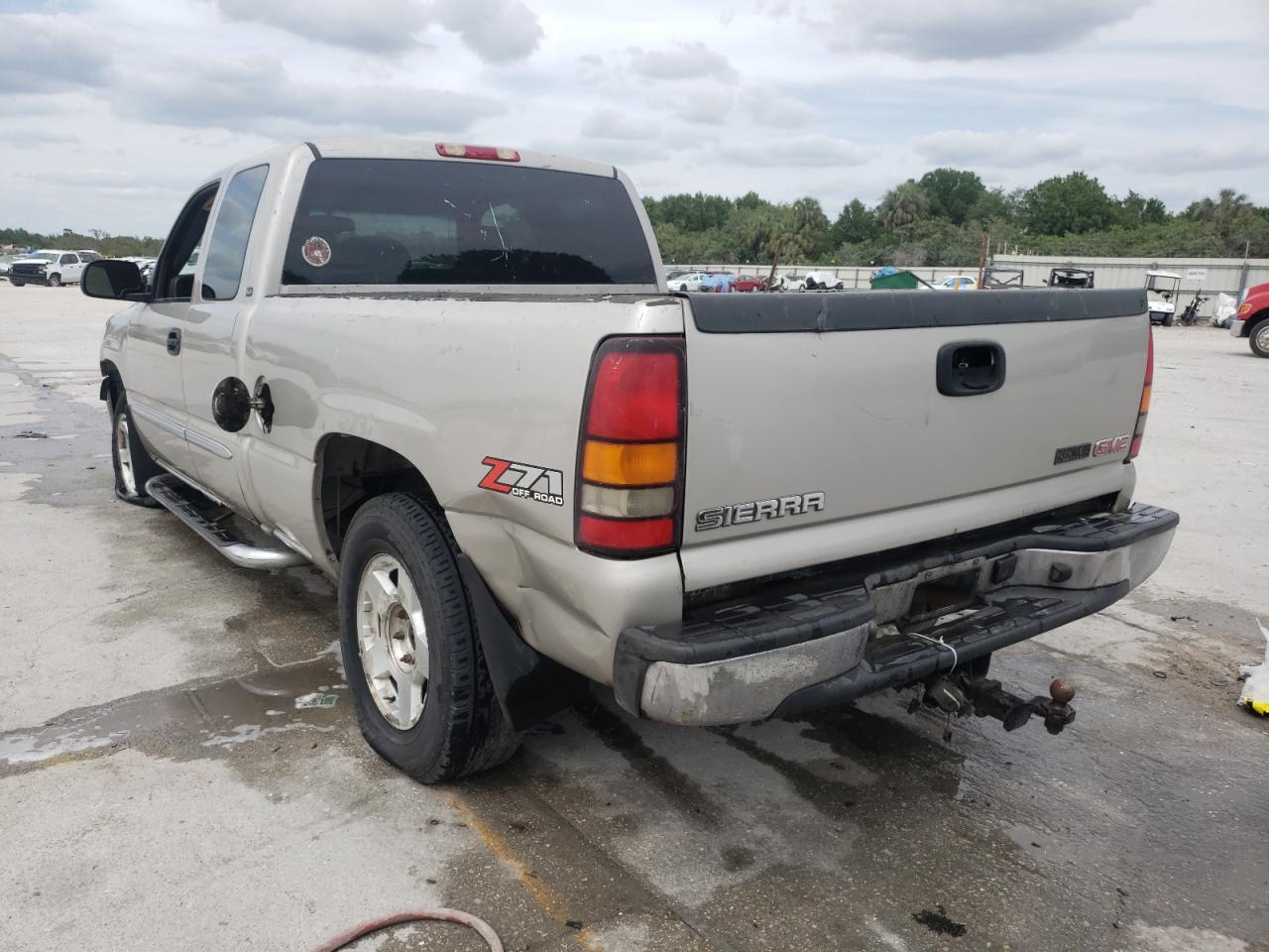 Photo 3 from auction – 2005 GMC NEW SIERRA with VIN 1GTEK19B85E188478