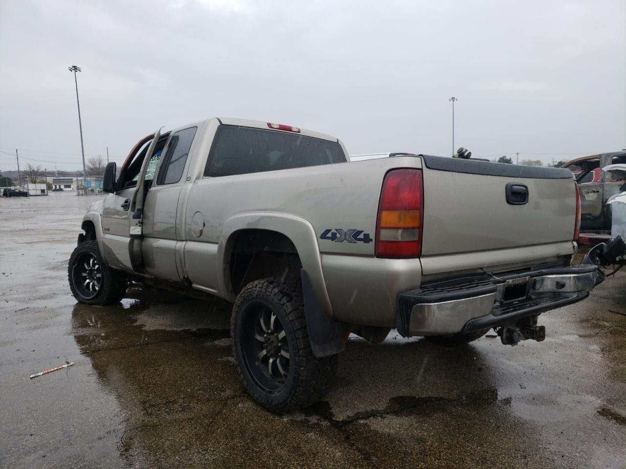 Photo 3 from auction – 2001 CHEVROLET SILVERADO with VIN 1GCHK29U41E298992