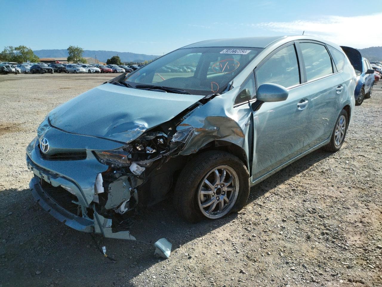 Photo 2 from auction – 2016 TOYOTA PRIUS V with VIN JTDZN3EU9GJ052771