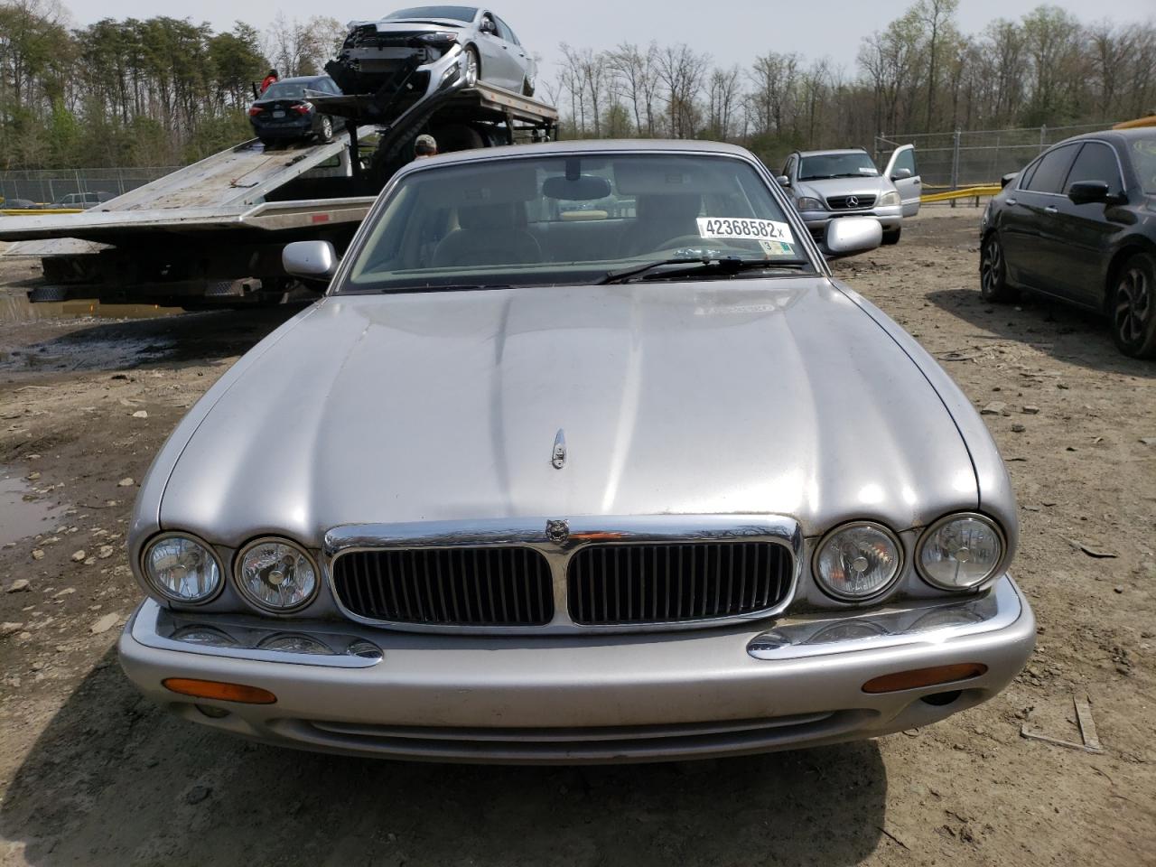 Photo 9 from auction – 2001 JAGUAR XJ8 with VIN SAJDA14C41LF26337