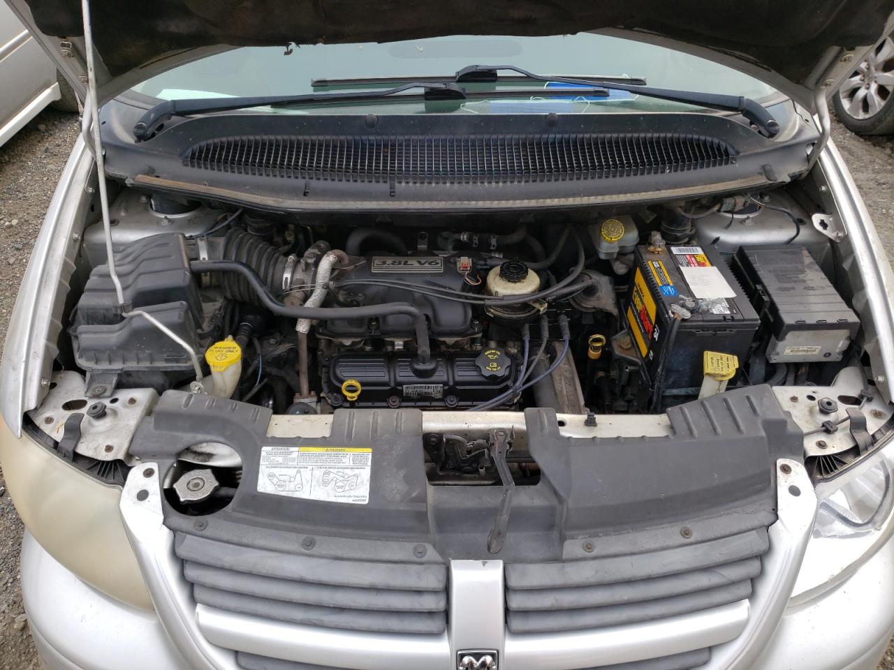 Photo 7 from auction – 2005 DODGE GRAND CARA with VIN 2D4GP44L95R376699
