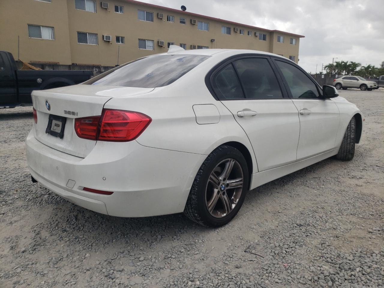 Photo 4 from auction – 2013 BMW 328 I with VIN WBA3A5C58DJ461278