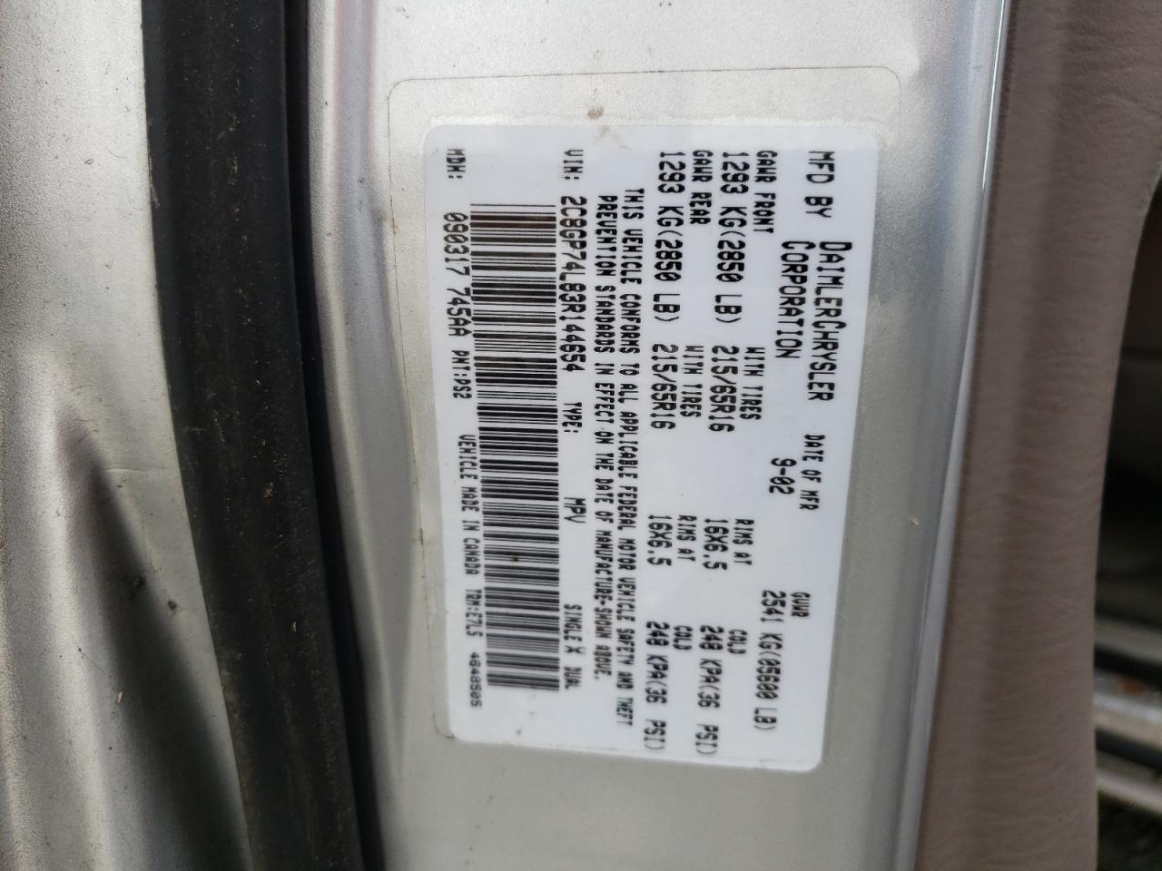 Photo 10 from auction – 2003 CHRYSLER TOWN & COU with VIN 2C8GP74L83R144654