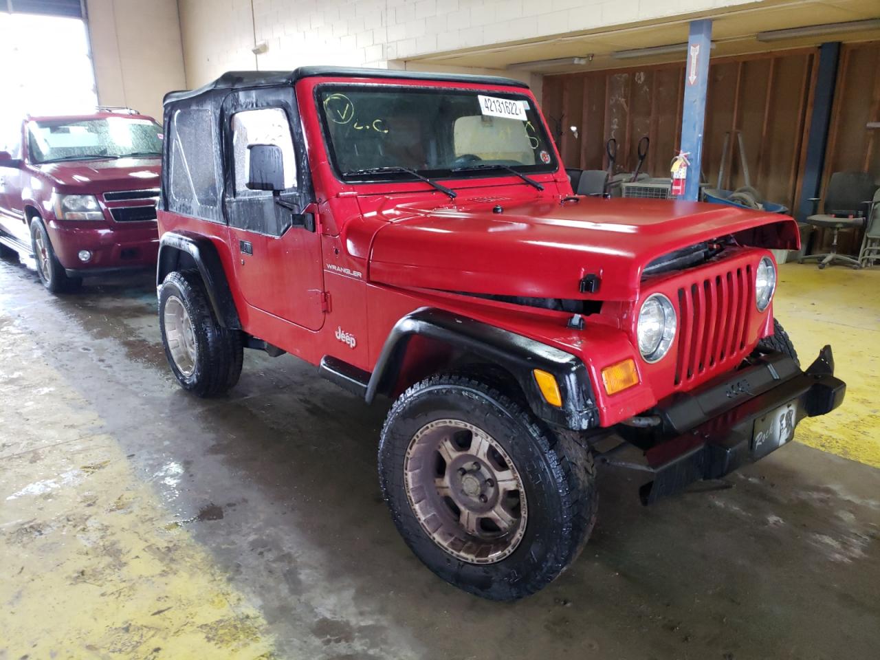 JEEP WRANGLER / 2001 with VIN 1J4FA29P51P310344 - Photo from auction