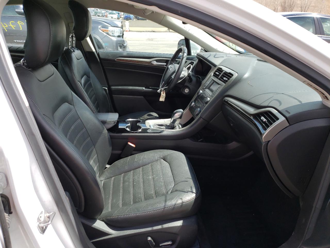 Photo 5 from auction – 2015 FORD FUSION SE with VIN 3FA6P0HD0FR145468