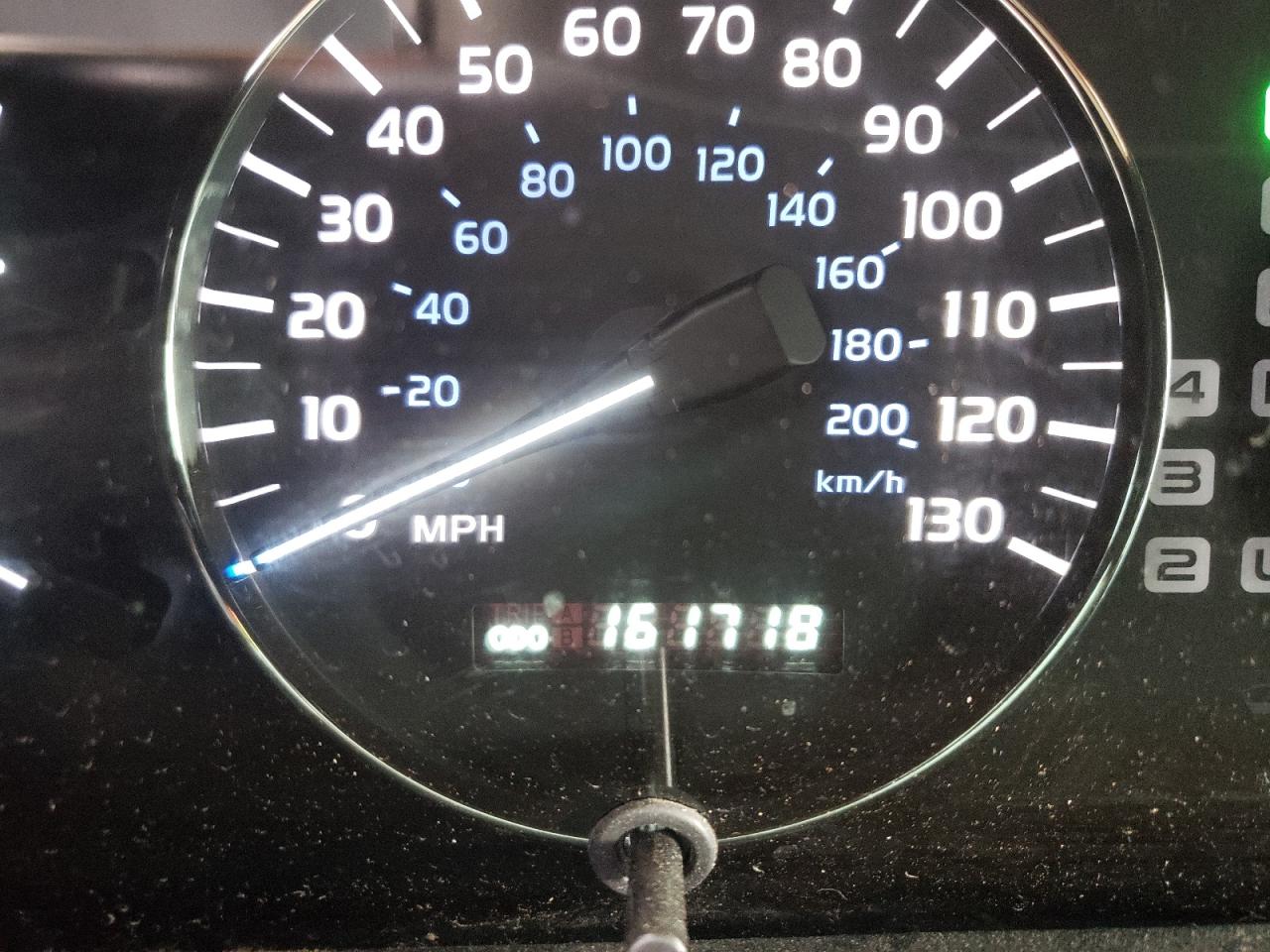 Photo 8 from auction – 2004 LEXUS LX 470 with VIN JTJHT00W943540057