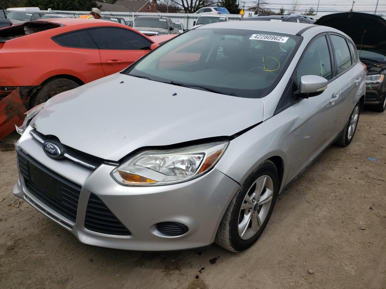 Photo 2 from auction – 2014 FORD FOCUS SE with VIN 1FADP3K21EL285770