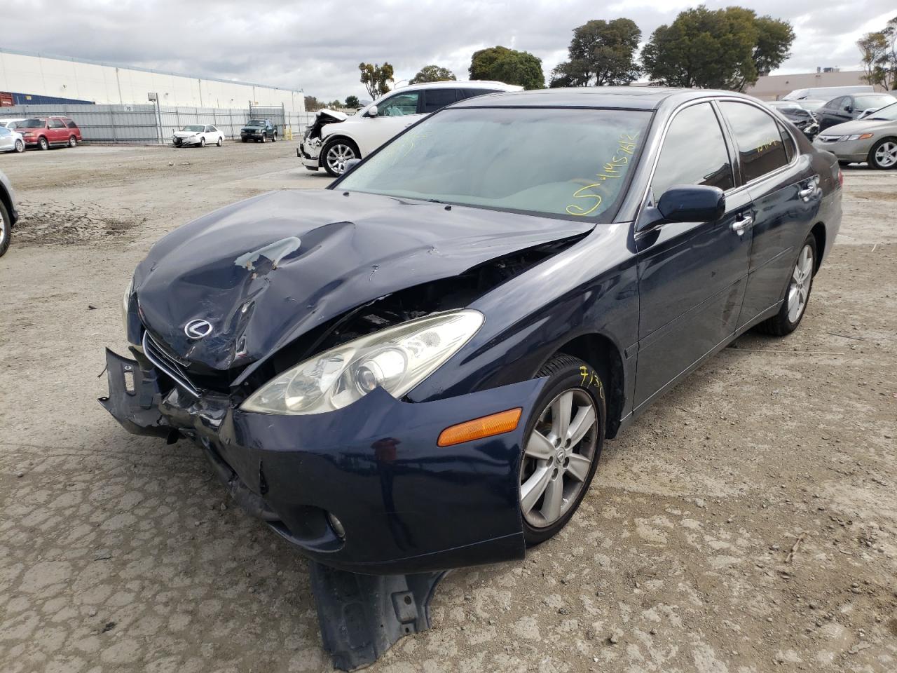 Photo 2 from auction – 2005 LEXUS ES 330 with VIN JTHBA30G855061514