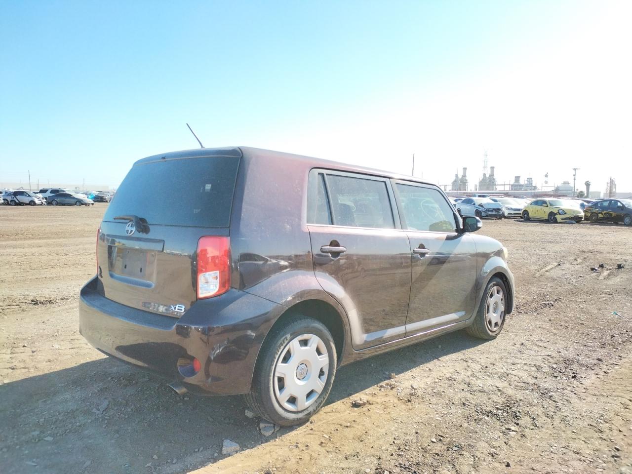 Photo 4 from auction – 2011 TOYOTA SCION XB with VIN JTLZE4FE8B1122528