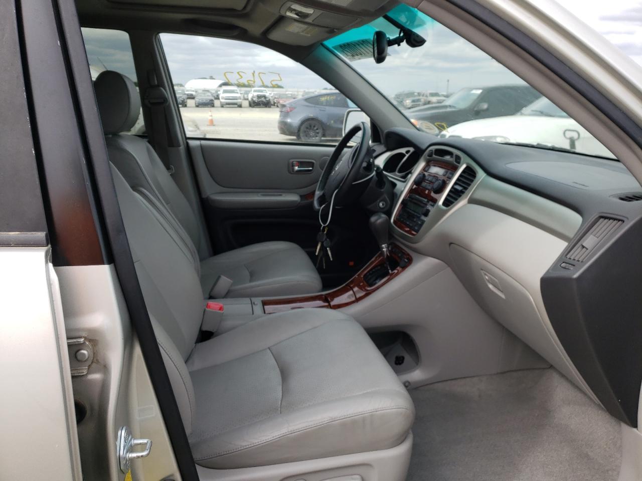 صورة رقم 5 من المزاد - 2006 TOYOTA HIGHLANDER مع VIN JTEEP21A260166416
