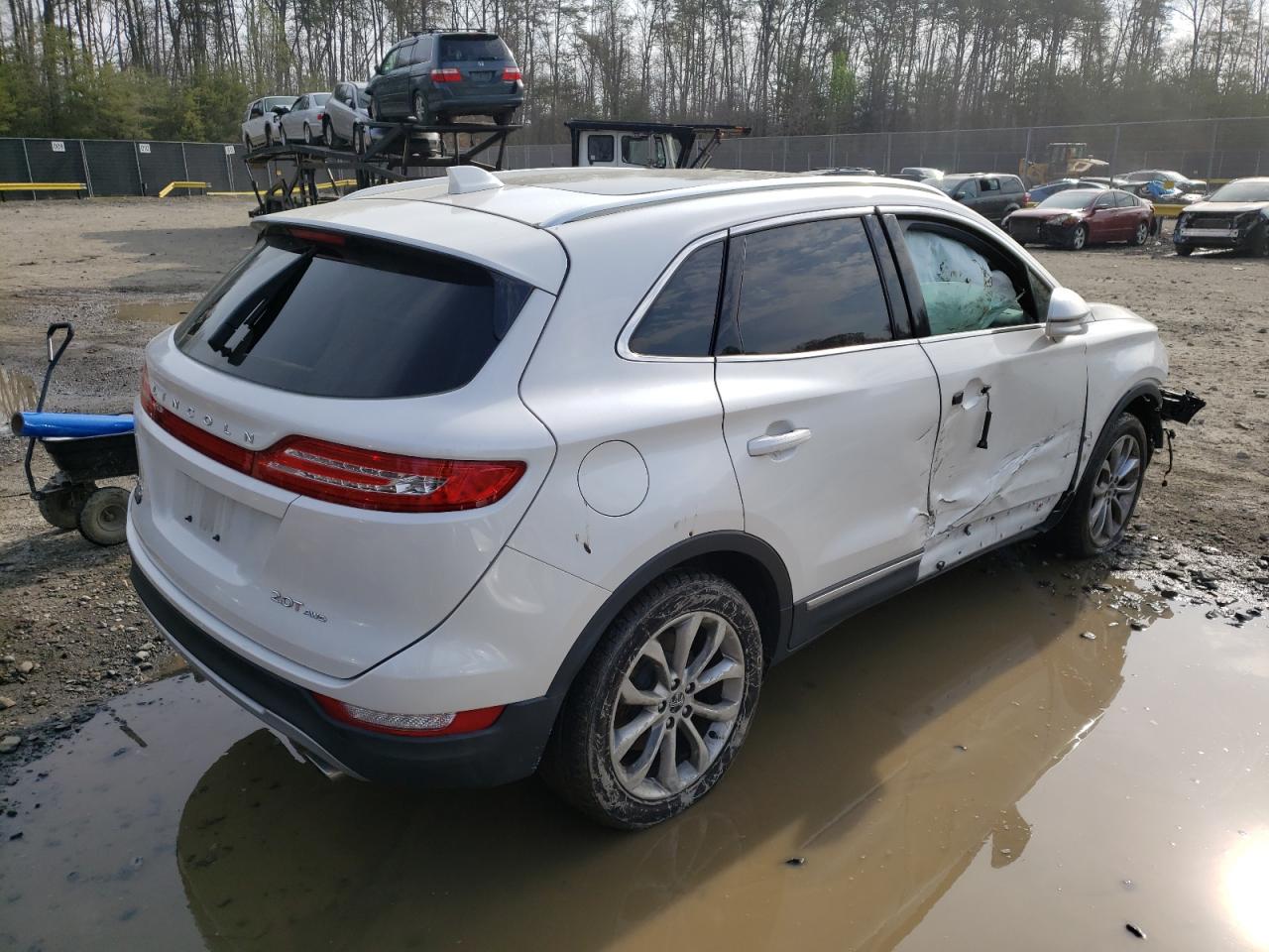 Photo 4 from auction – 2018 LINCOLN MKC SELECT with VIN 5LMCJ2D92JUL08000