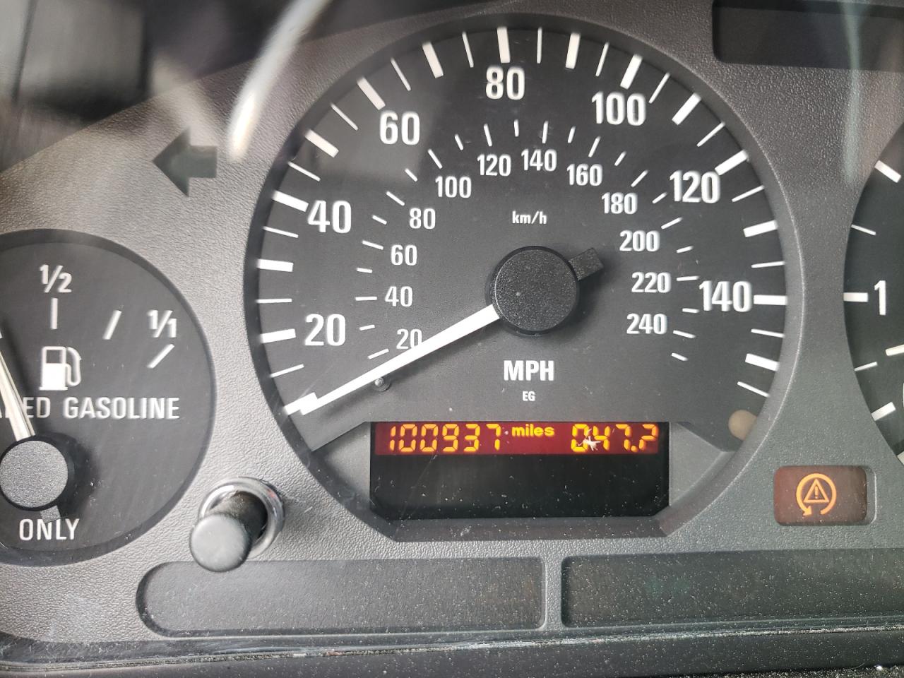 Photo 8 from auction – 1998 BMW 328 I AUTO with VIN WBACD4324WAV59363