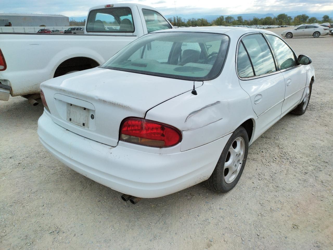 Photo 4 from auction – 1998 OLDSMOBILE INTRIGUE with VIN 1G3WH52K4WF306235