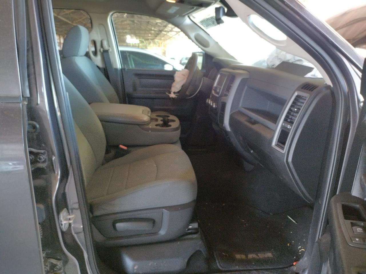 Photo 5 from auction – 2015 RAM 1500 ST with VIN 1C6RR6FG6FS755744