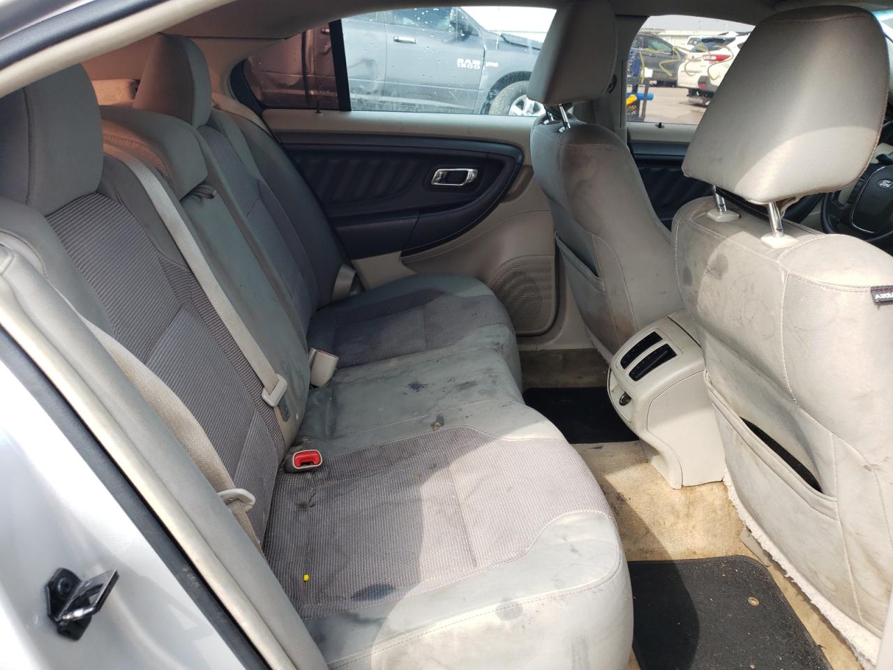 Photo 6 from auction – 2011 FORD TAURUS SEL with VIN 1FAHP2EW5BG189381