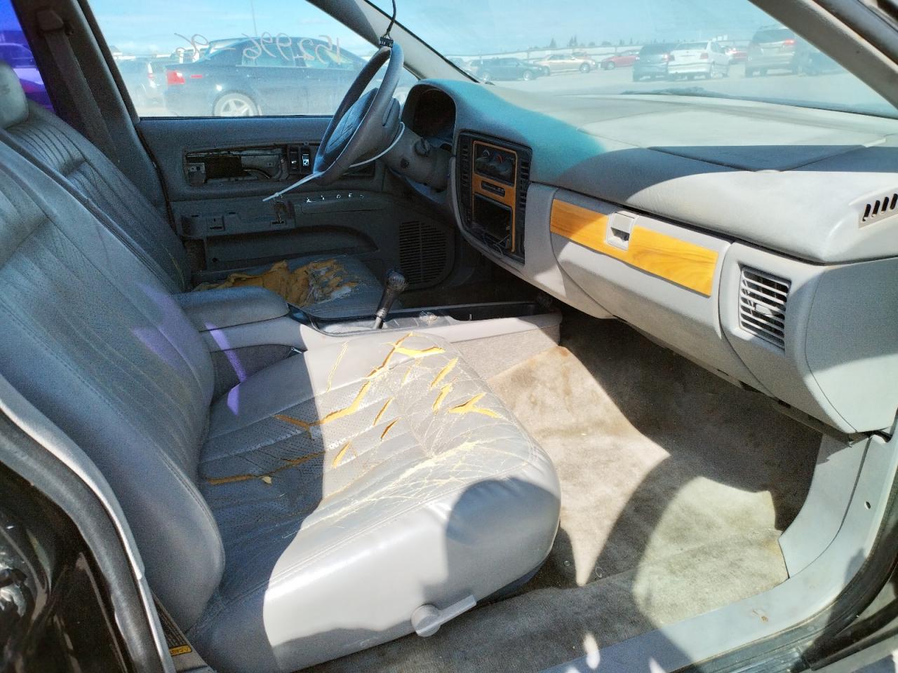 Photo 5 from auction – 1996 CHEVROLET CAPRICE / with VIN 1G1BL52P5TR138455