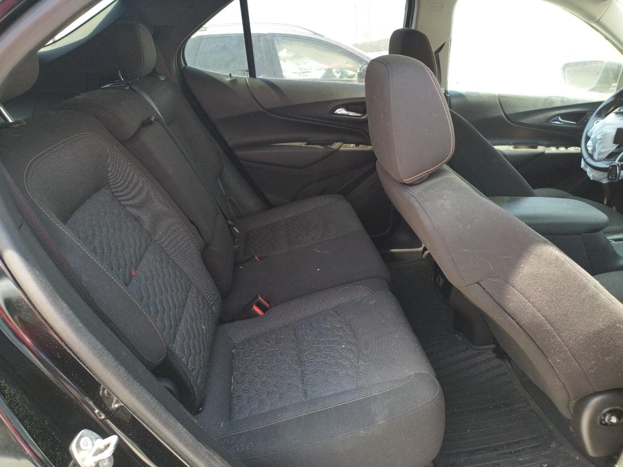Photo 6 from auction – 2018 CHEVROLET EQUINOX LT with VIN 2GNAXTEX7J6282841