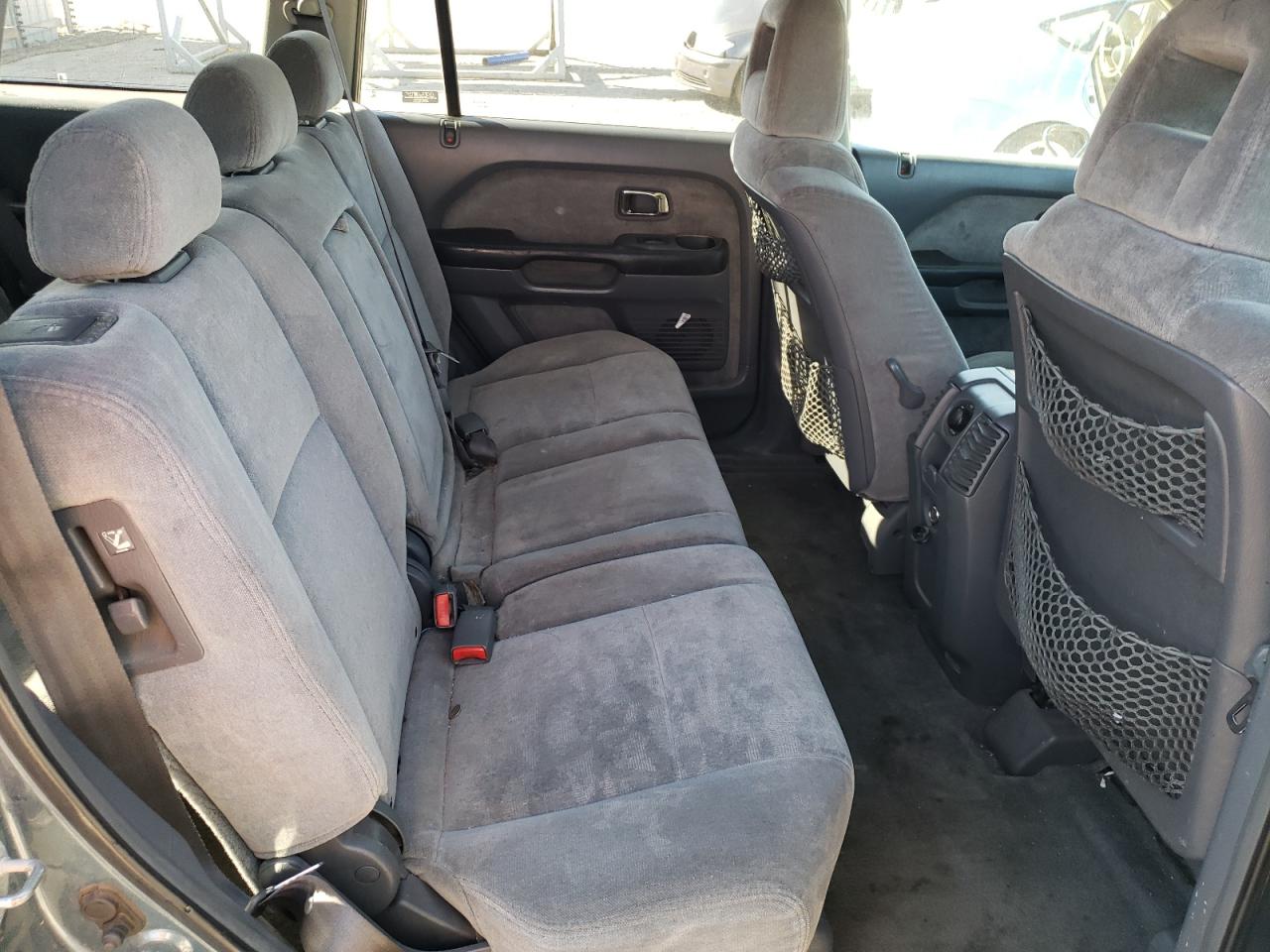 Photo 6 from auction – 2005 HONDA PILOT EX with VIN 2HKYF18405H533913