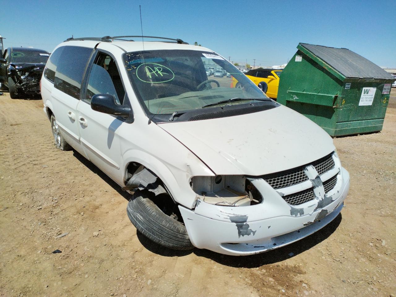 DODGE GRAND CARA 2002 مع رقم تعريف المركبة 2B8GP74L52R520805 - صورة من المزاد