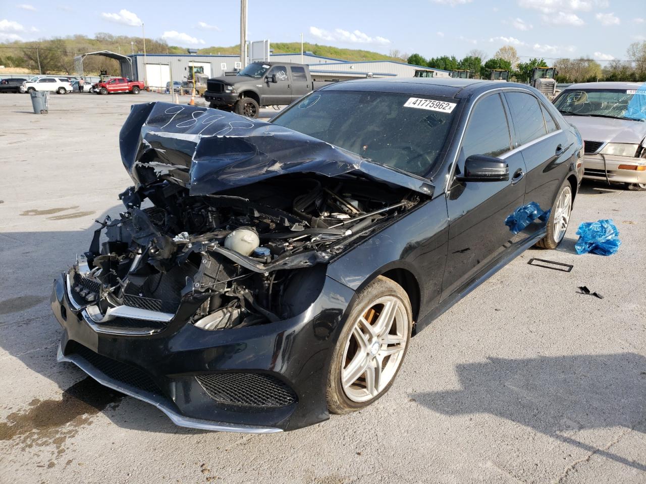 Photo 2 from auction – 2014 MERCEDES-BENZ E 350 4MAT with VIN WDDHF8JB6EA909898