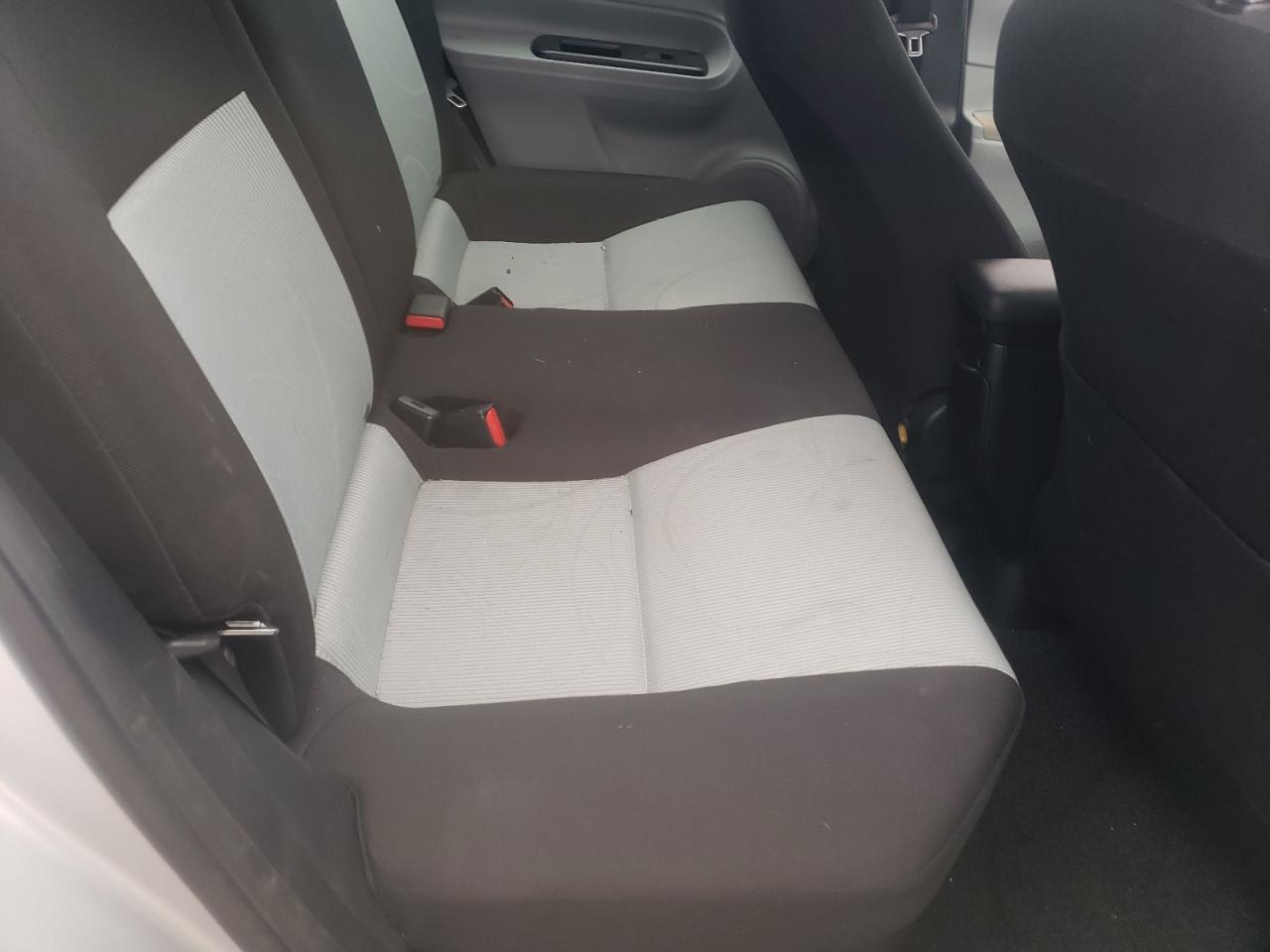 Photo 6 from auction – 2014 TOYOTA PRIUS C with VIN JTDKDTB31E1069058