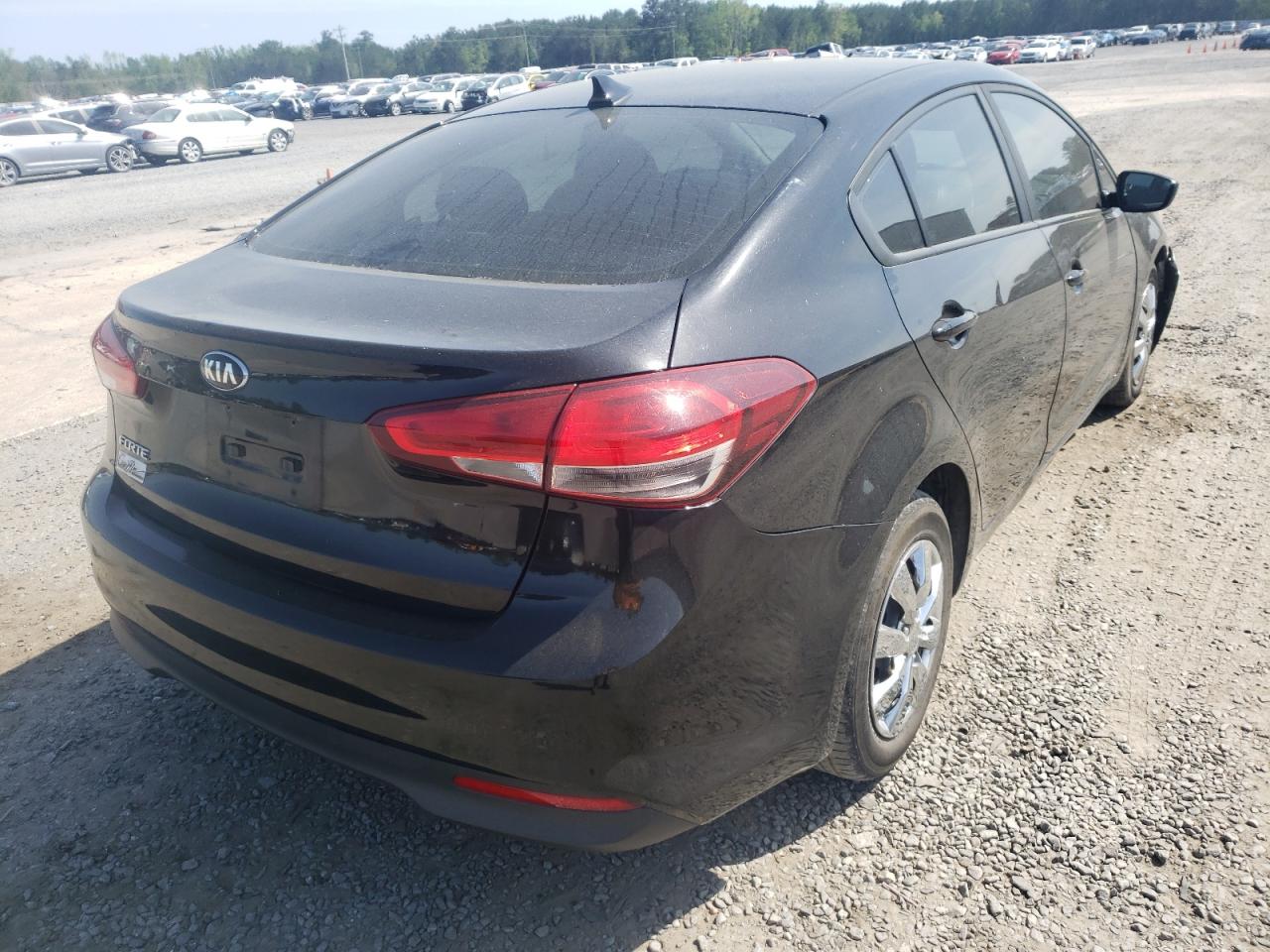Photo 4 from auction – 2017 KIA FORTE LX with VIN 3KPFK4A74HE093891