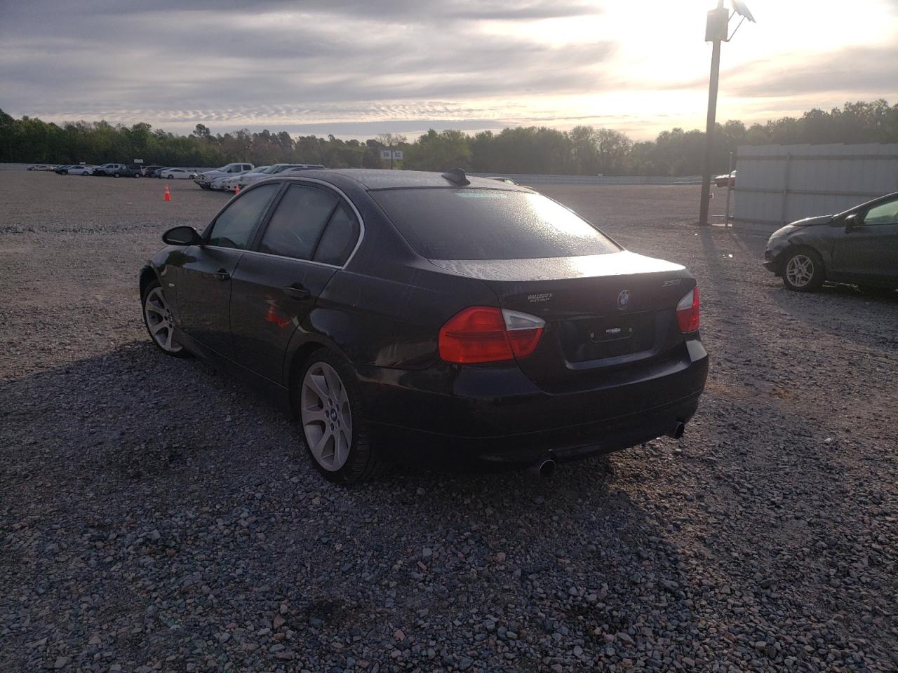 Photo 3 from auction – 2007 BMW 335 I with VIN WBAVB73557KY61427