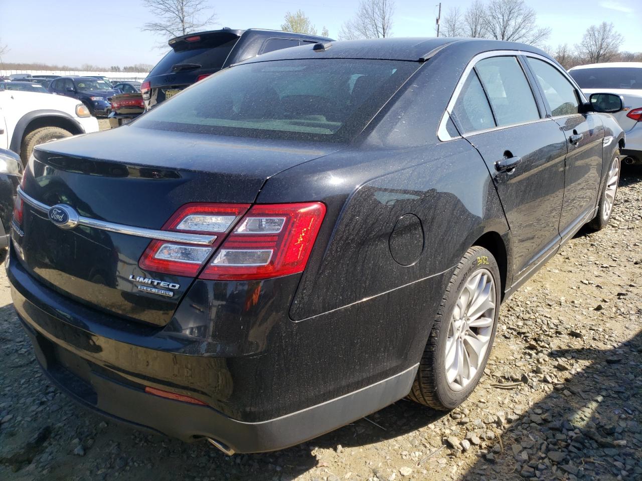 Photo 4 from auction – 2017 FORD TAURUS LIM with VIN 1FAHP2F84HG108315